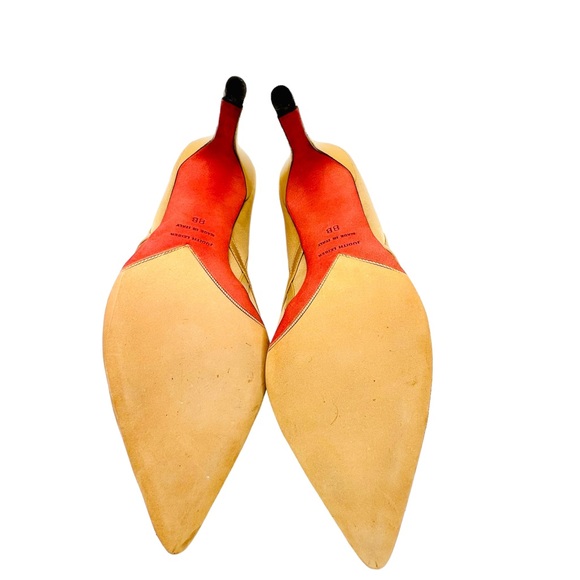 Judith Leiber NWD beige satin and leather 4” high heel pump Sz 8 - Picture 13 of 14